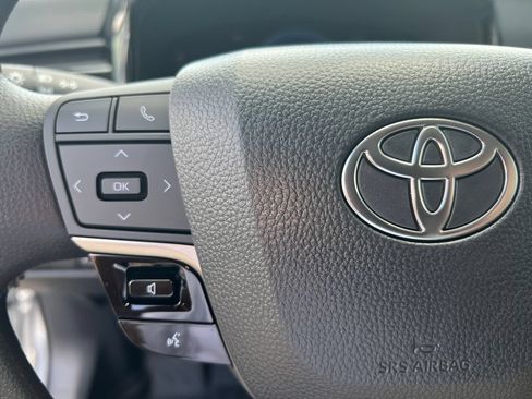 New 2026 Toyota Camry Hybrid FWD image 27