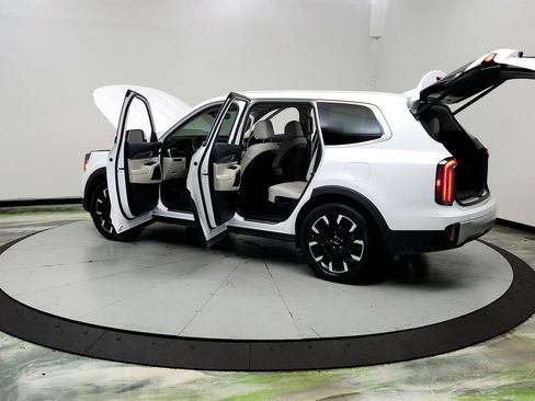 Used 2024 Kia Telluride SX FWD image 12