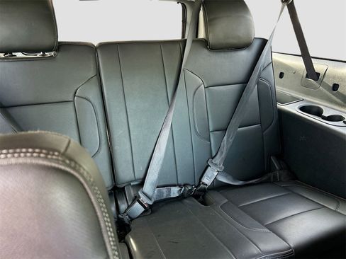 Used 2019 GMC Yukon XL Denali w/ Open Road Package image 30