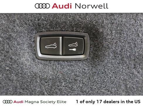 Used 2023 Audi e-tron GT Prestige w/ Prestige Package image 16