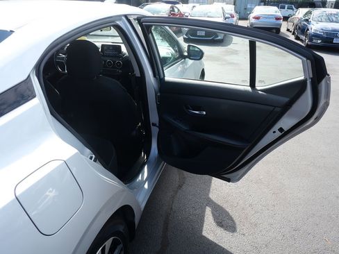 Used 2022 Nissan Sentra SV image 31