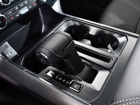 New 2025 Ford F150 XLT w/ Equipment Group 302A MID image 32