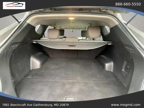 Used 2017 Hyundai Santa Fe Sport FWD image 30
