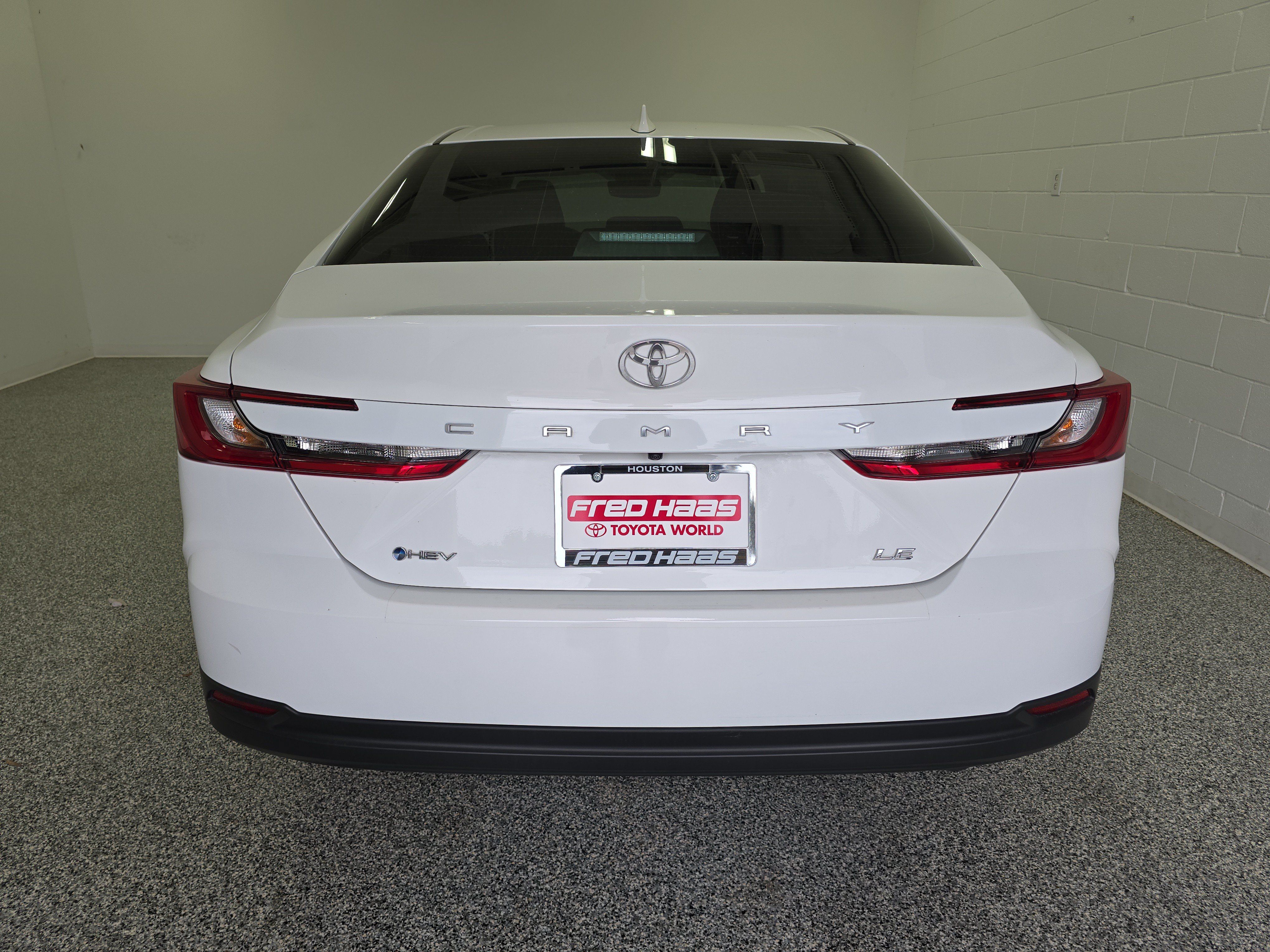 Used 2025 Toyota Camry LE FWD image 7
