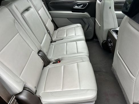 Used 2023 Chevrolet Tahoe LT w/ Luxury Package image 28