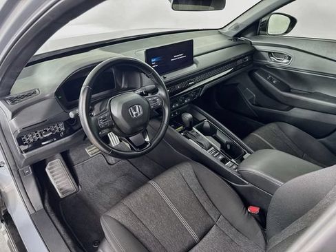Used 2025 Honda Accord Sport image 12