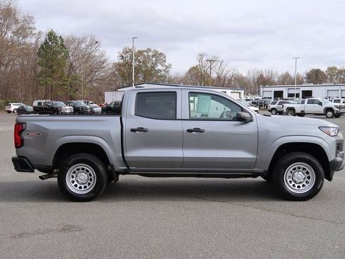 Certified 2025 Chevrolet Colorado W/T image 4