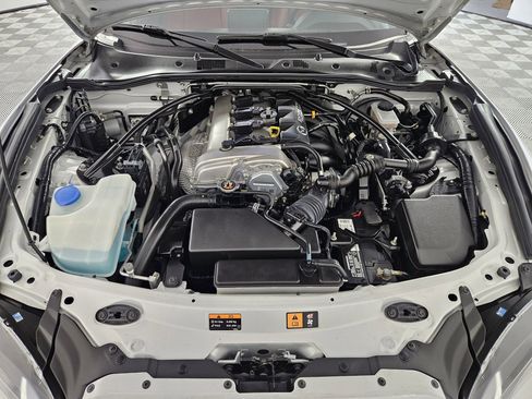 Used 2017 MAZDA MX-5 Miata RF Club RWD image 33