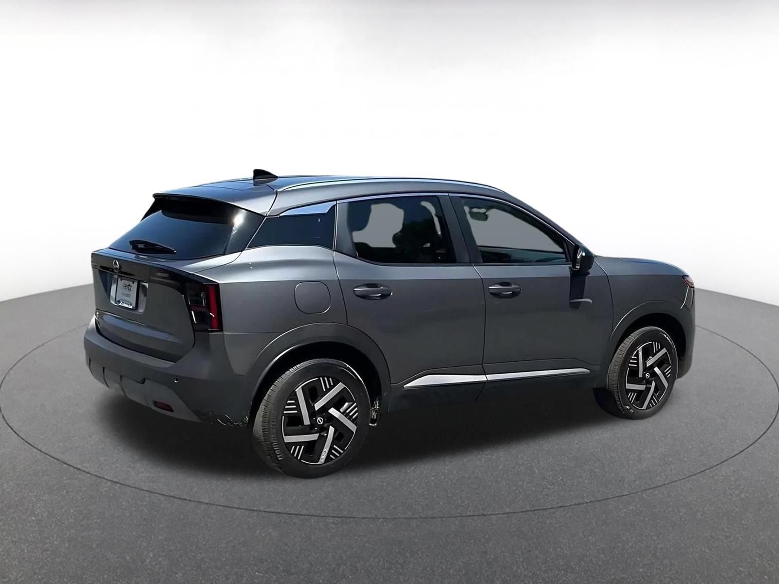 Used 2026 Nissan Kicks SV w/ Cold Weather Package FWD image 14