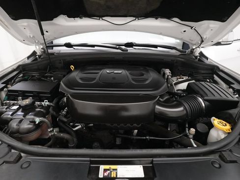 Used 2019 Jeep Grand Cherokee Overland AWD/4WD image 3
