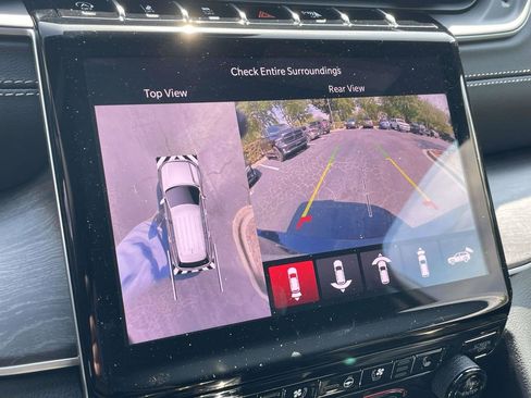 New 2025 Jeep Grand Cherokee Limited w/ Luxury Tech Group II image 19