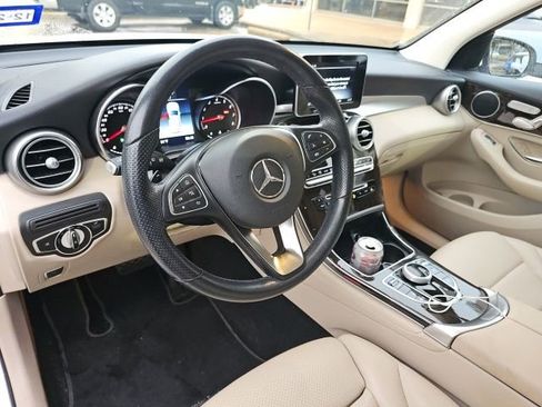Used 2019 Mercedes-Benz GLC 300 image 9