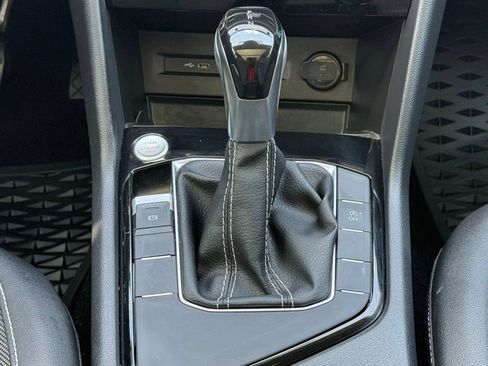 Certified 2023 Volkswagen Taos SE w/ Panoramic Sunroof Package FWD image 26
