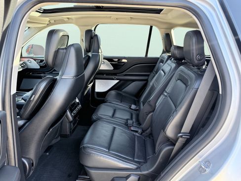 Used 2020 Lincoln Aviator Grand Touring image 4