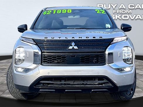 Used 2022 Mitsubishi Outlander SEL Black Edition image 3