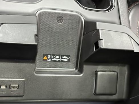 Used 2022 GMC Sierra 1500 AT4 w/ AT4 Premium Package image 44