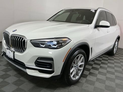 Certified 2023 BMW X5 xDrive40i w/ Premium Package image 2