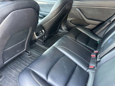 Used 2021 Tesla Model 3 Standard Range Plus image 11