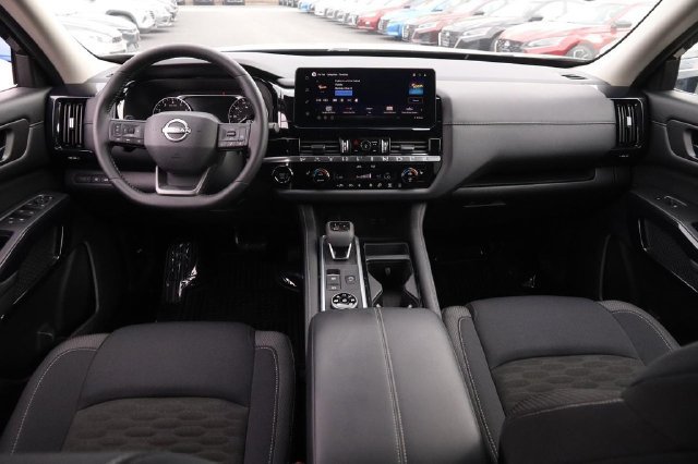 Certified 2026 Nissan Pathfinder SV AWD/4WD image 23