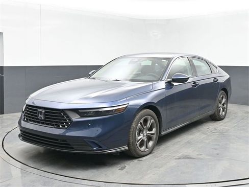 Used 2025 Honda Accord EX-L image 5