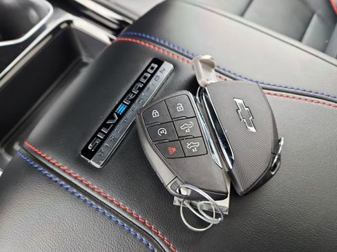 Used 2024 Chevrolet Silverado EV RST image 50