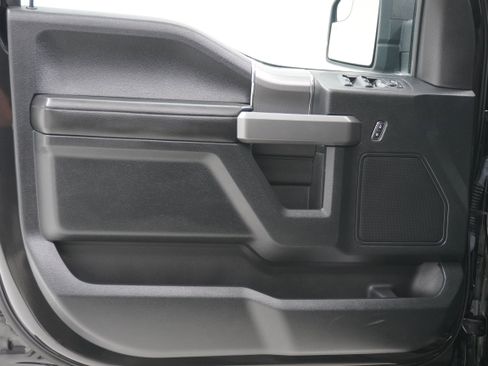 Used 2015 Ford F150 XLT w/ Equipment Group 302A Luxury image 14