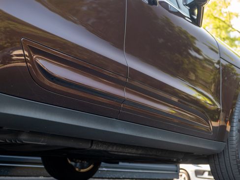 Certified 2022 Porsche Macan AWD/4WD image 18