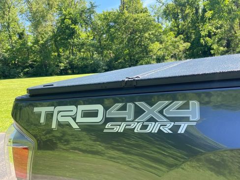 Used 2021 Toyota Tacoma TRD Sport AWD/4WD image 17