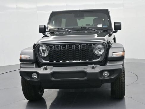 Used 2024 Jeep Wrangler Unlimited Sport AWD/4WD image 3