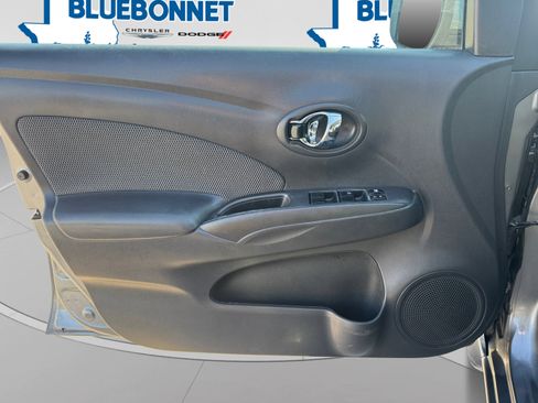 Used 2016 Nissan Versa SV FWD image 10