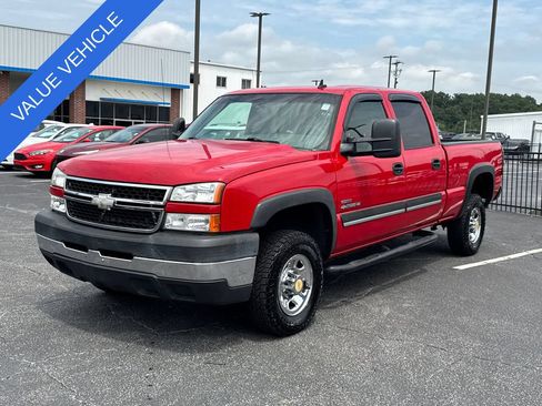 Used 2006 Chevrolet Silverado 2500 LT w/ Heavy-Duty Power Package RWD image 2