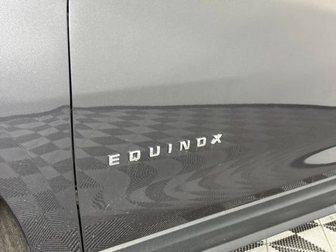 Used 2022 Chevrolet Equinox LT FWD image 11