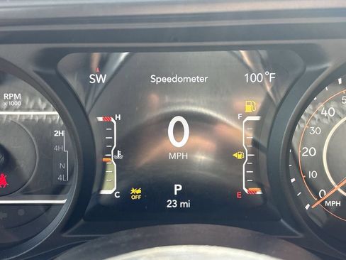 New 2025 Jeep Wrangler Unlimited Sahara AWD/4WD image 19
