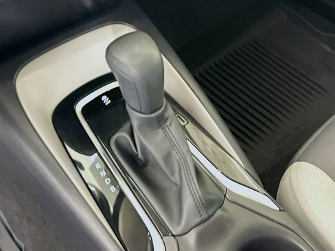Certified 2025 Toyota Corolla LE FWD image 20