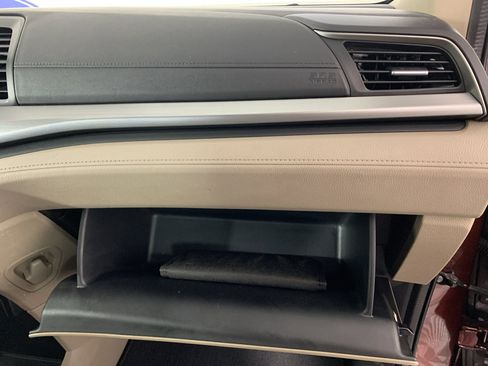 Used 2018 Honda Odyssey Touring image 38