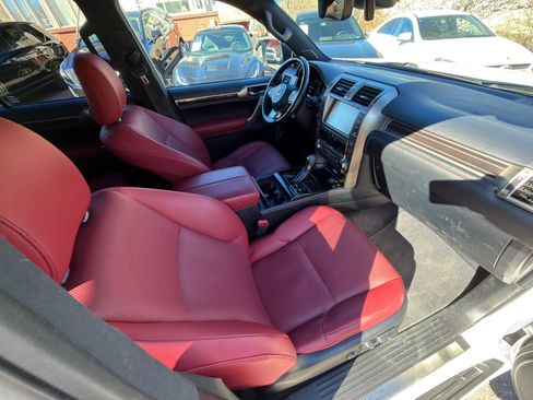 Used 2021 Lexus GX 460 Premium w/ Premium Plus Package image 7