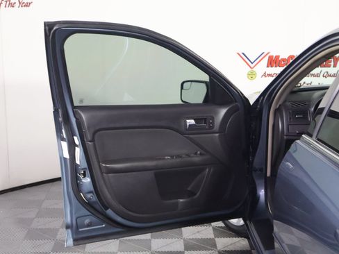 Used 2011 Ford Fusion SE FWD image 23