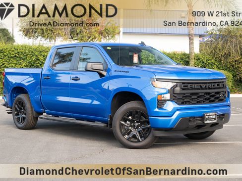 Used 2025 Chevrolet Silverado 1500 Custom image 1