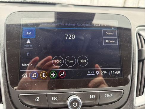 Used 2024 Chevrolet Malibu LT image 3