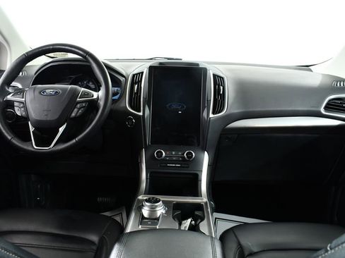 Used 2024 Ford Edge SEL w/ Convenience Package image 7