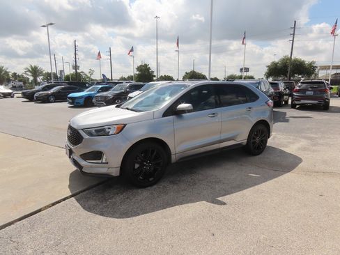 Certified 2023 Ford Edge ST-Line AWD/4WD image 2