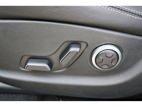 Used 2026 Genesis GV70 2.5T AWD/4WD image 29