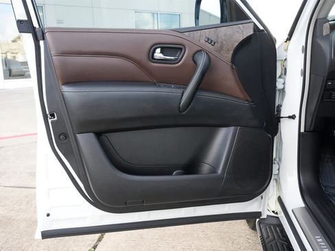 Certified 2024 INFINITI QX80 Premium Select w/ Cargo Package image 15