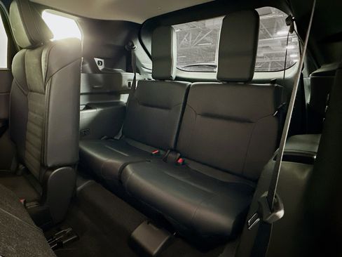 Used 2024 Mitsubishi Outlander SE image 29