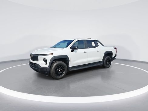 Used 2024 Chevrolet Silverado EV W/T AWD/4WD image 4