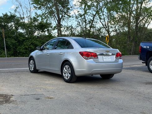 Used 2015 Chevrolet Cruze LS image 13