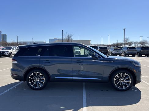 New 2026 Lincoln Aviator Reserve w/ Luxury Package image 10