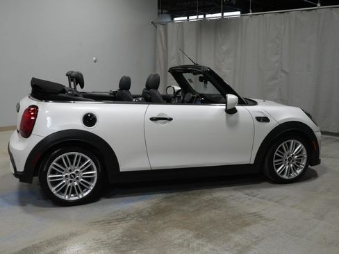 Certified 2024 MINI Cooper S image 17