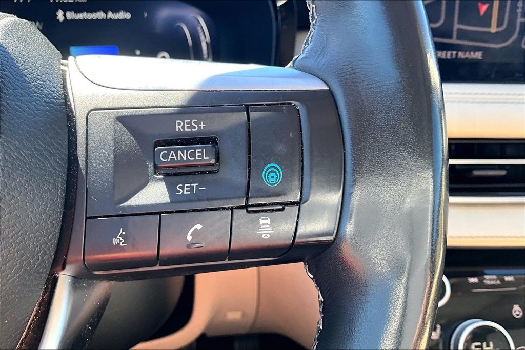 Used 2023 INFINITI QX60 Sensory w/ Vision Package AWD/4WD image 19