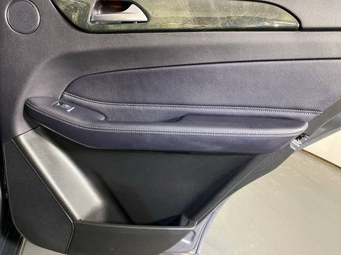 Used 2018 Mercedes-Benz GLE 350 4MATIC image 31